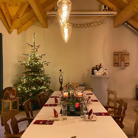 Franzls Kellerschloessel Chalé Tresdorf (Korneuburg)